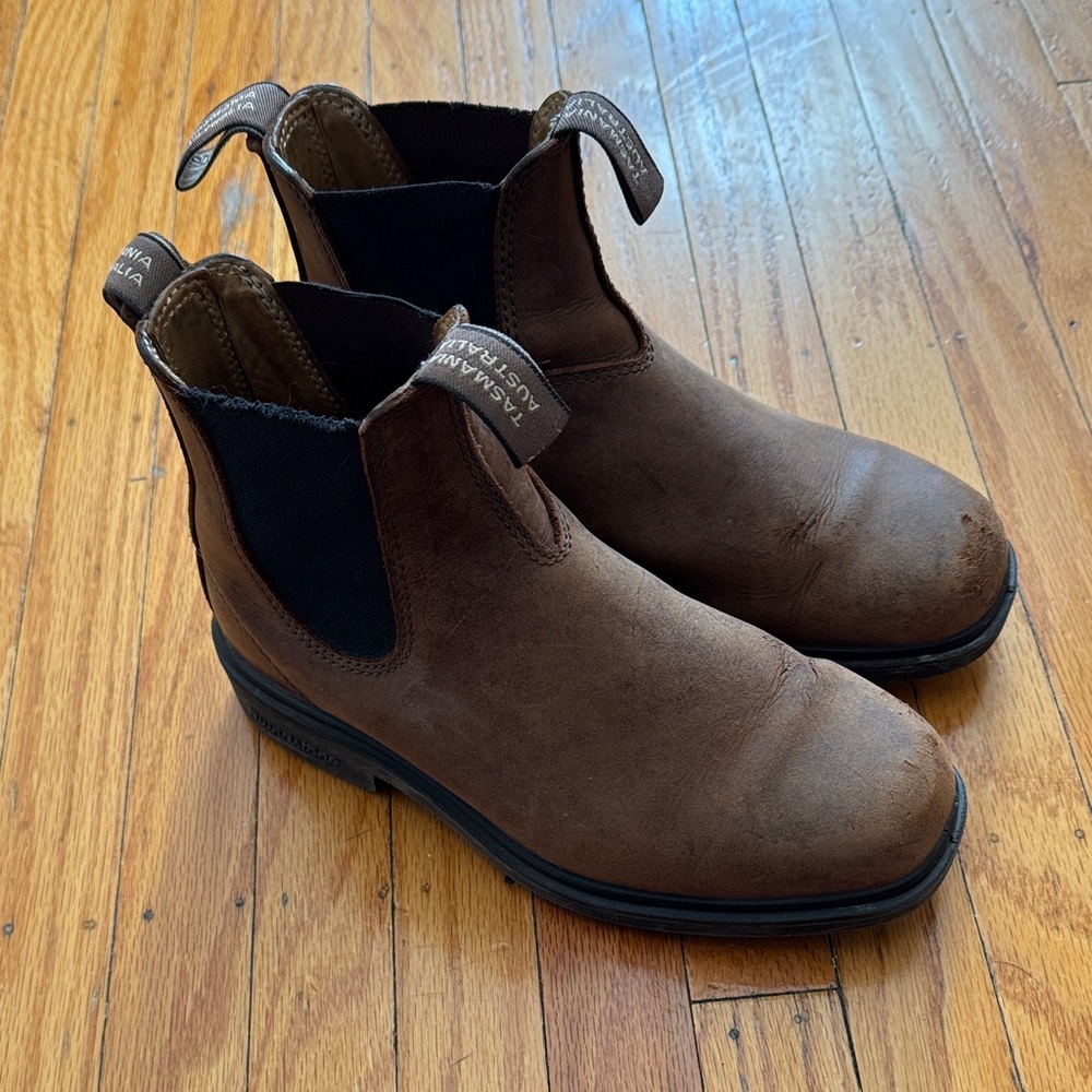 Blundstone Chisel Toe Boots #2029